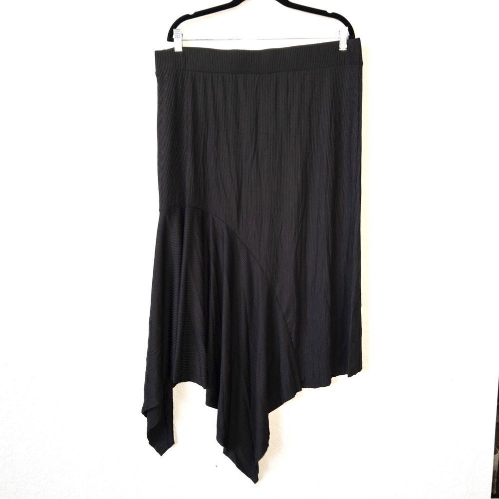 NWT Soncy‎ Black High Waist Skirt with Drape Insert Size 3 (22/24)
